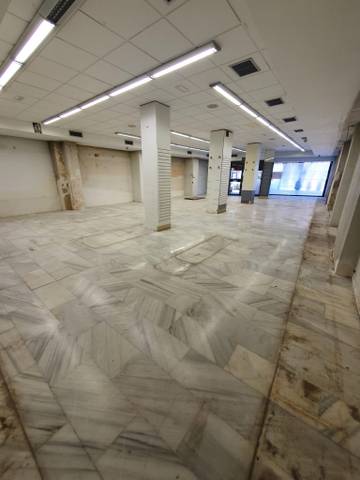 Local comercial en Alquiler en Centro