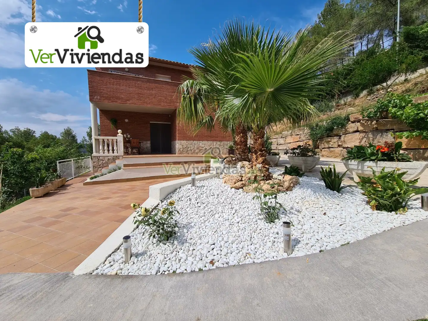 Casa con jardín en venta en Carrer Malvasia 39