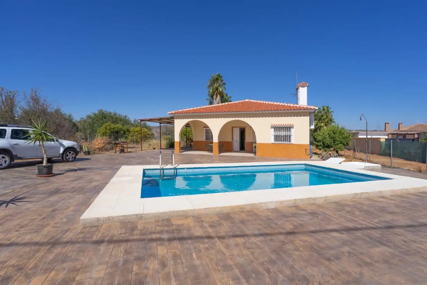 Detached house with pool to rent in Lugar Lauro golf