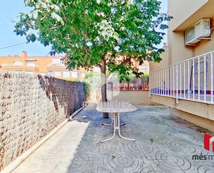 Vista exterior de Casa o xalet de lloguer en Teià amb Jardí privat
