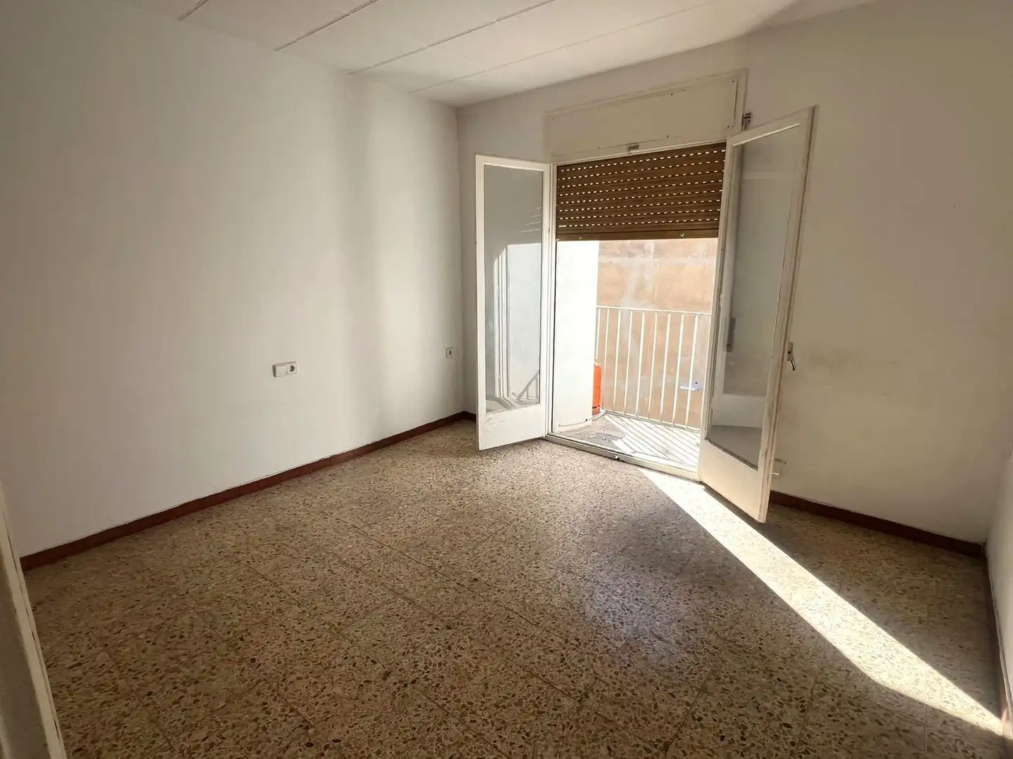 Piso con terraza en venta en La Geltrú - Sant Jordi, imagen 3