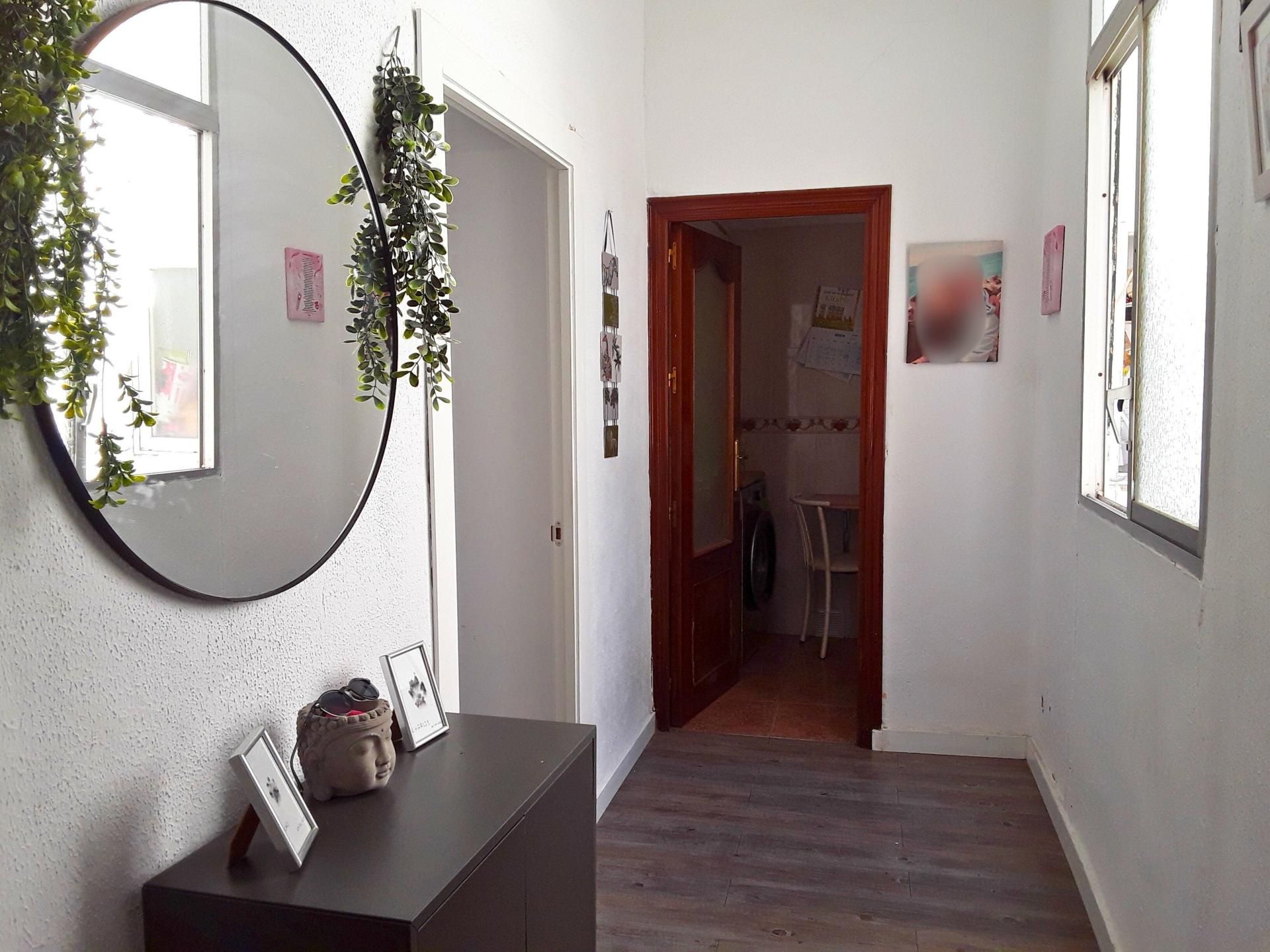 Piso en venta en  Cádiz Capital con Balcón