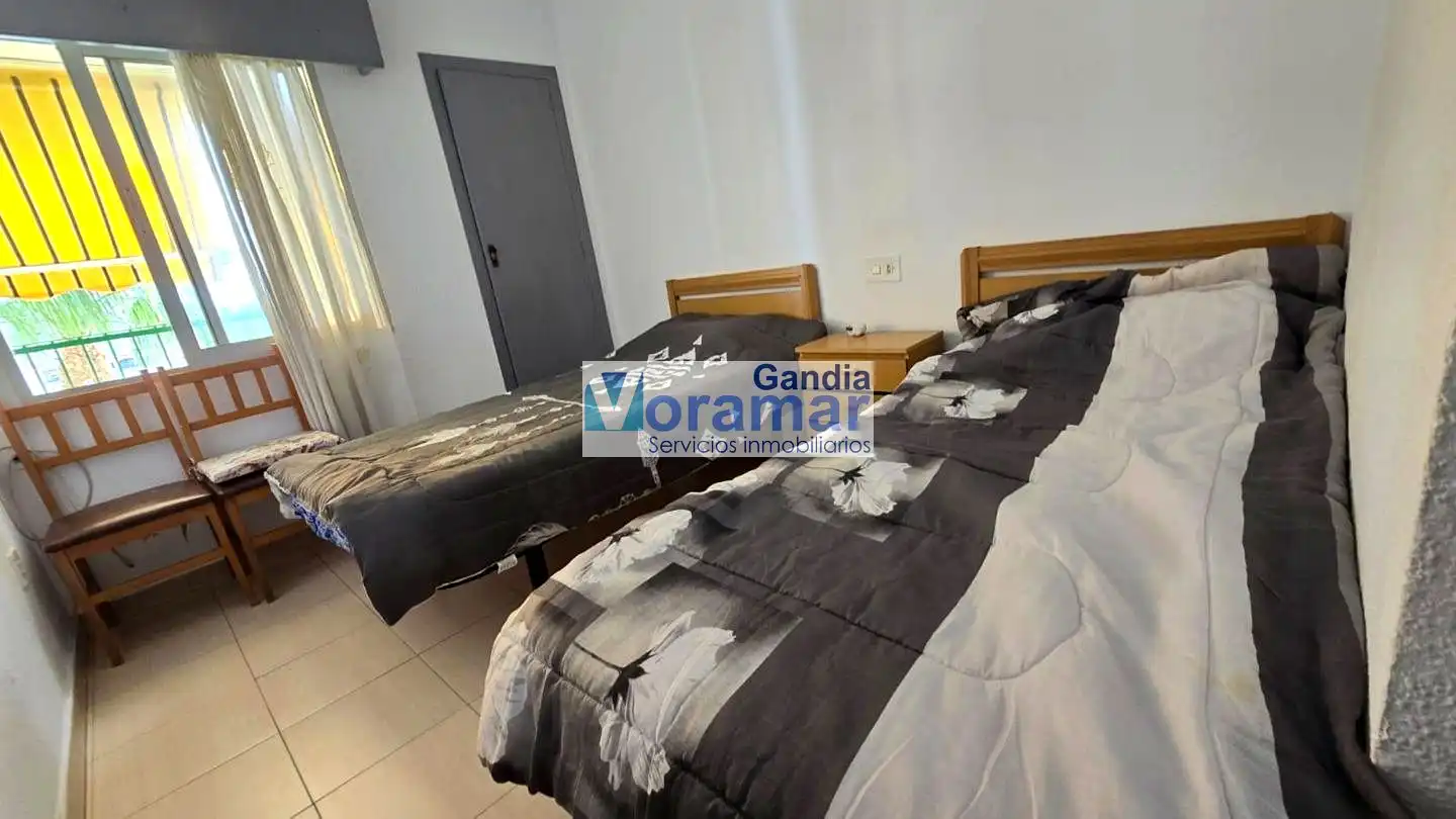 Habitación de Apartamento en venta en Gandia con Amueblado y Piscina comunitaria