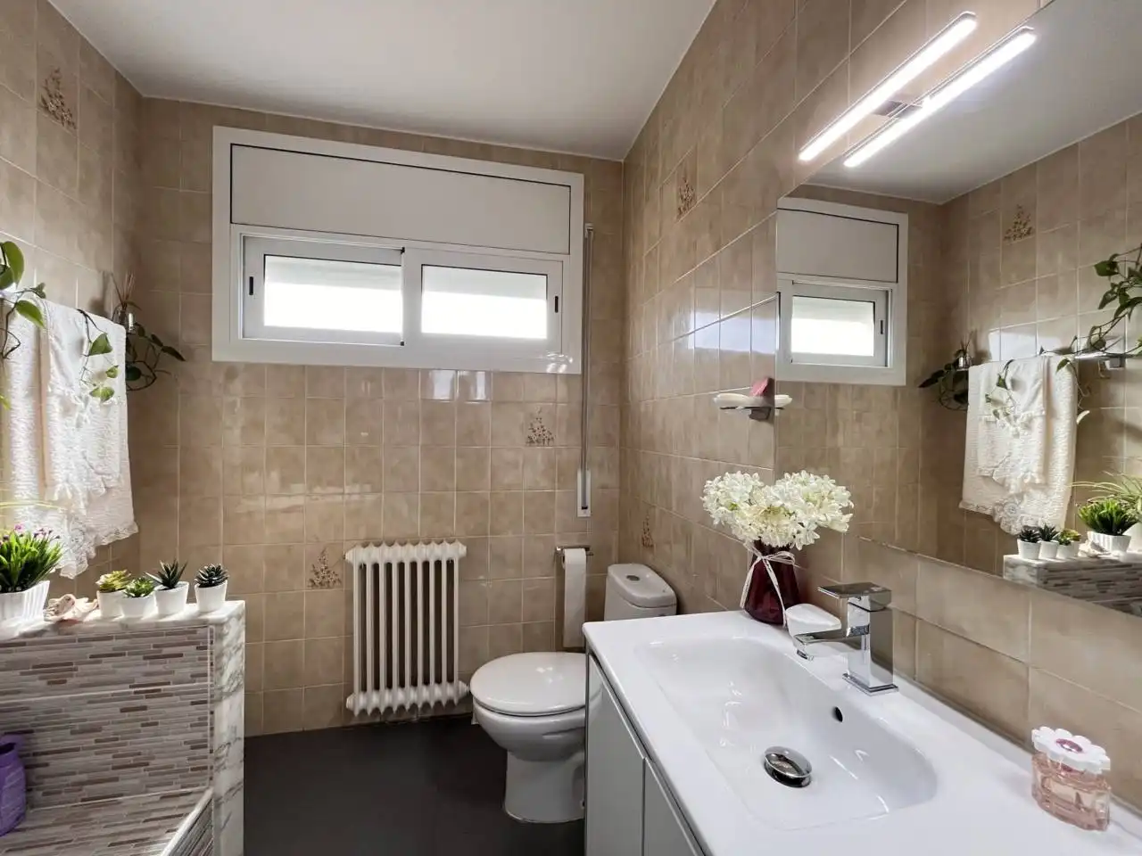 Baño de Casa adosada en venta en Caldes de Montbui con Aire acondicionado, Calefacción y Terraza