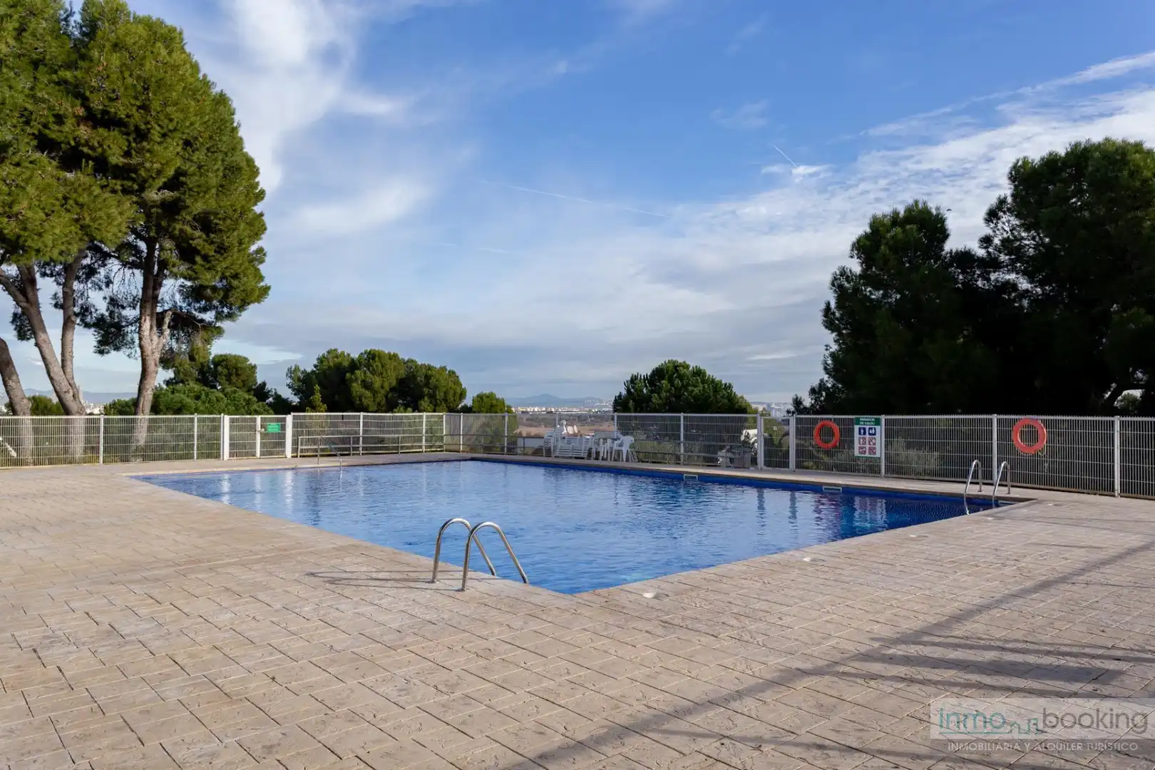 Piscina de Apartament en venda en Salou amb Aire condicionat, Calefacció i Terrassa