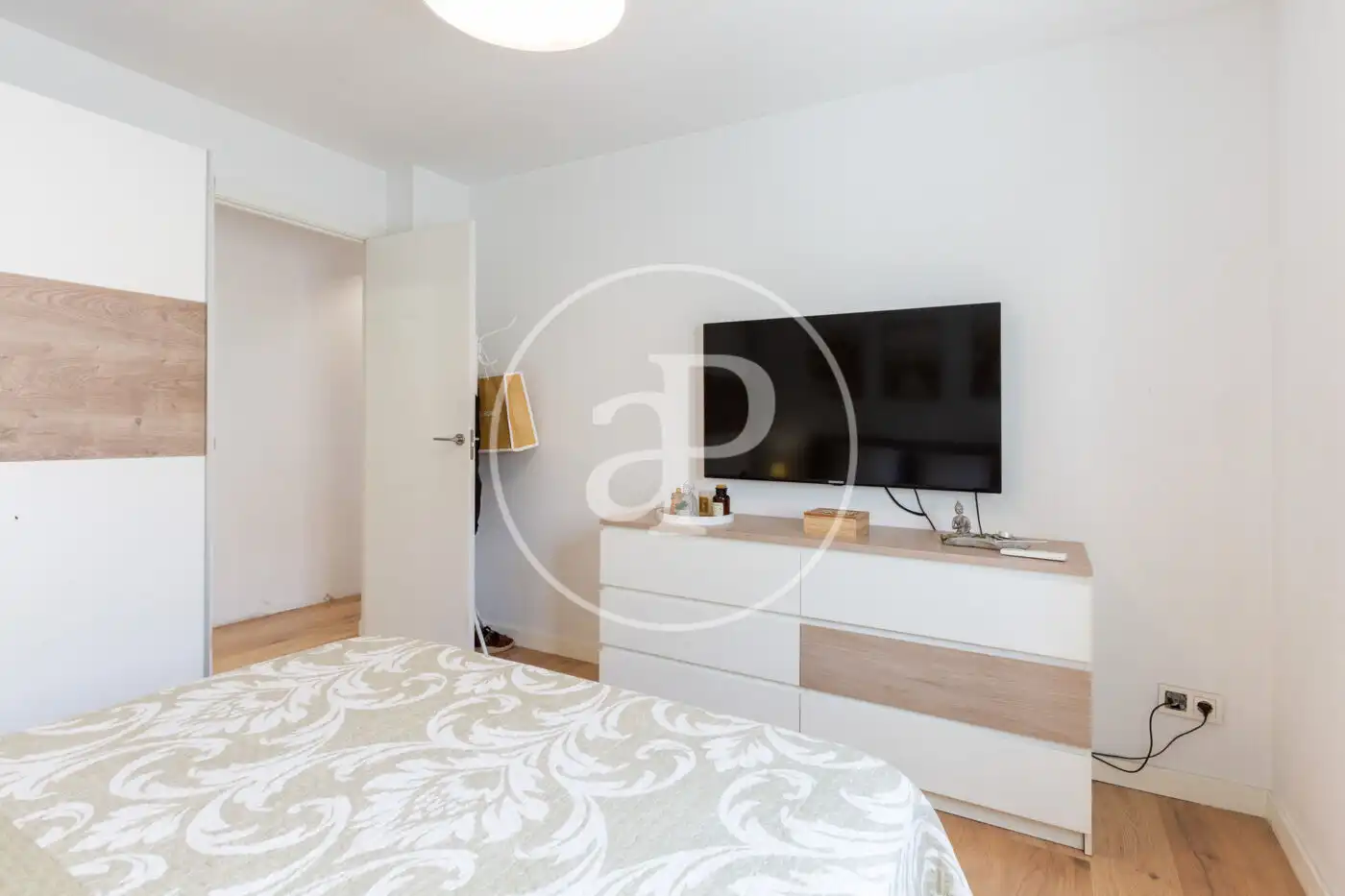 Habitación de Casa o chalet en venta en La Pobla de Vallbona con Aire acondicionado, Jardín privado y Terraza