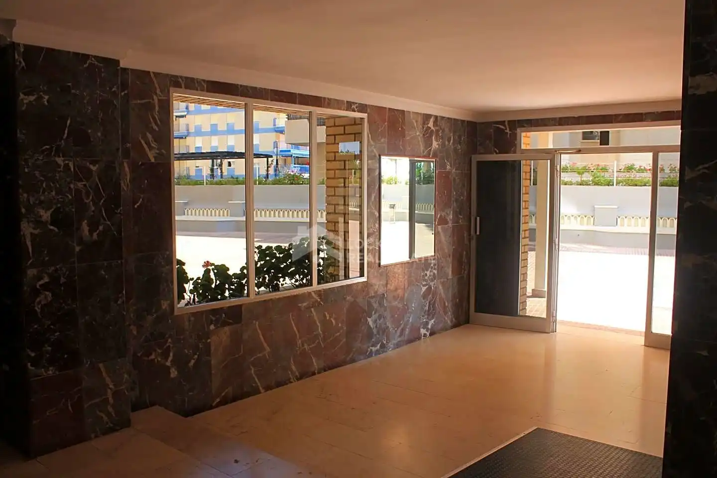 Apartamento de alquiler en Benicasim / Benicàssim con Terraza, Piscina y Piscina comunitaria