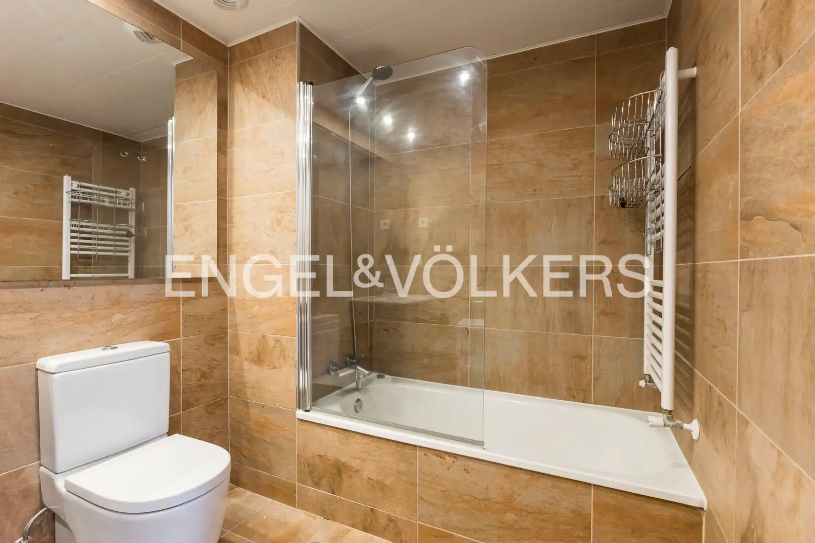 Baño de Piso en venta en Madrid con Aire acondicionado, Calefacción y Parquet