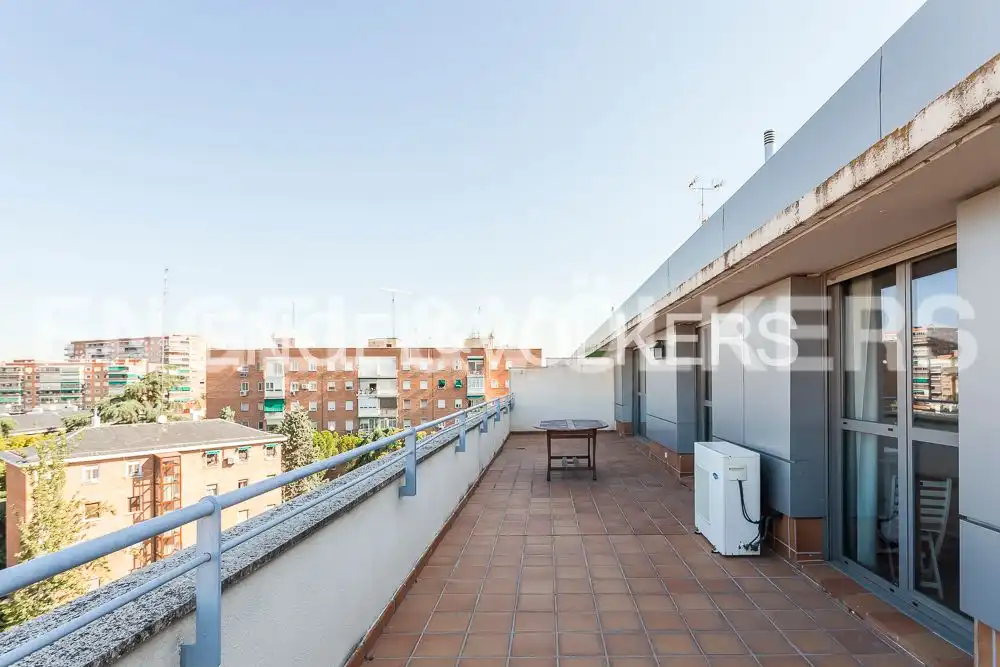 Terrace of Attic for rent in Madrid  with Air Conditioner, Heating and Parquet flooring