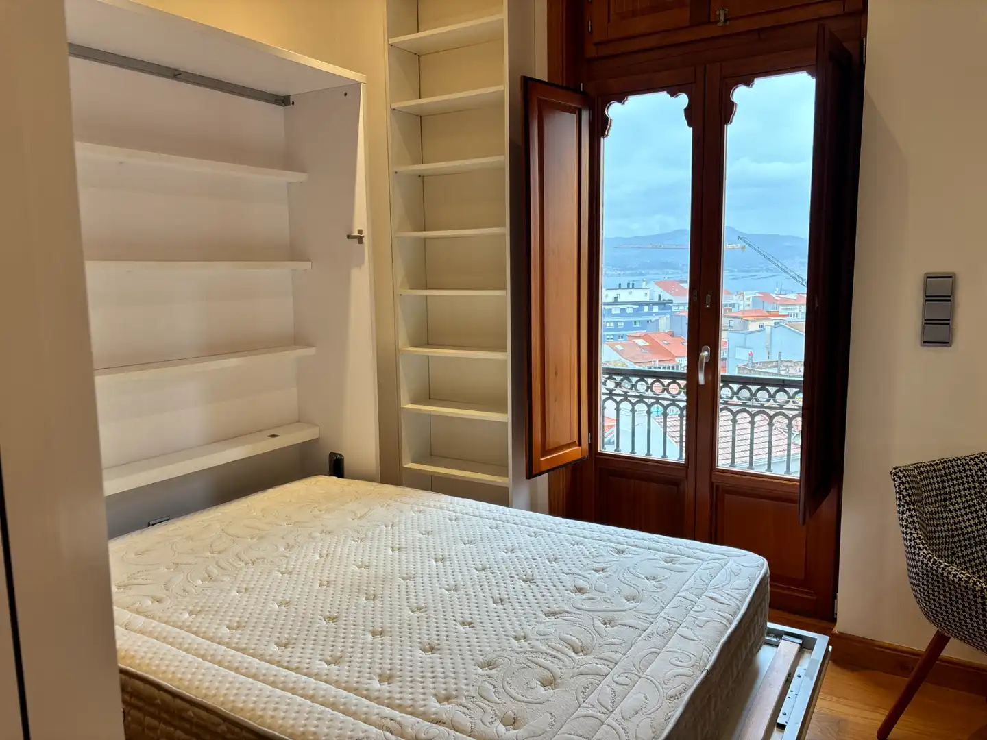 Habitación de Estudio de alquiler en Vigo  con Calefacción, Amueblado y Horno