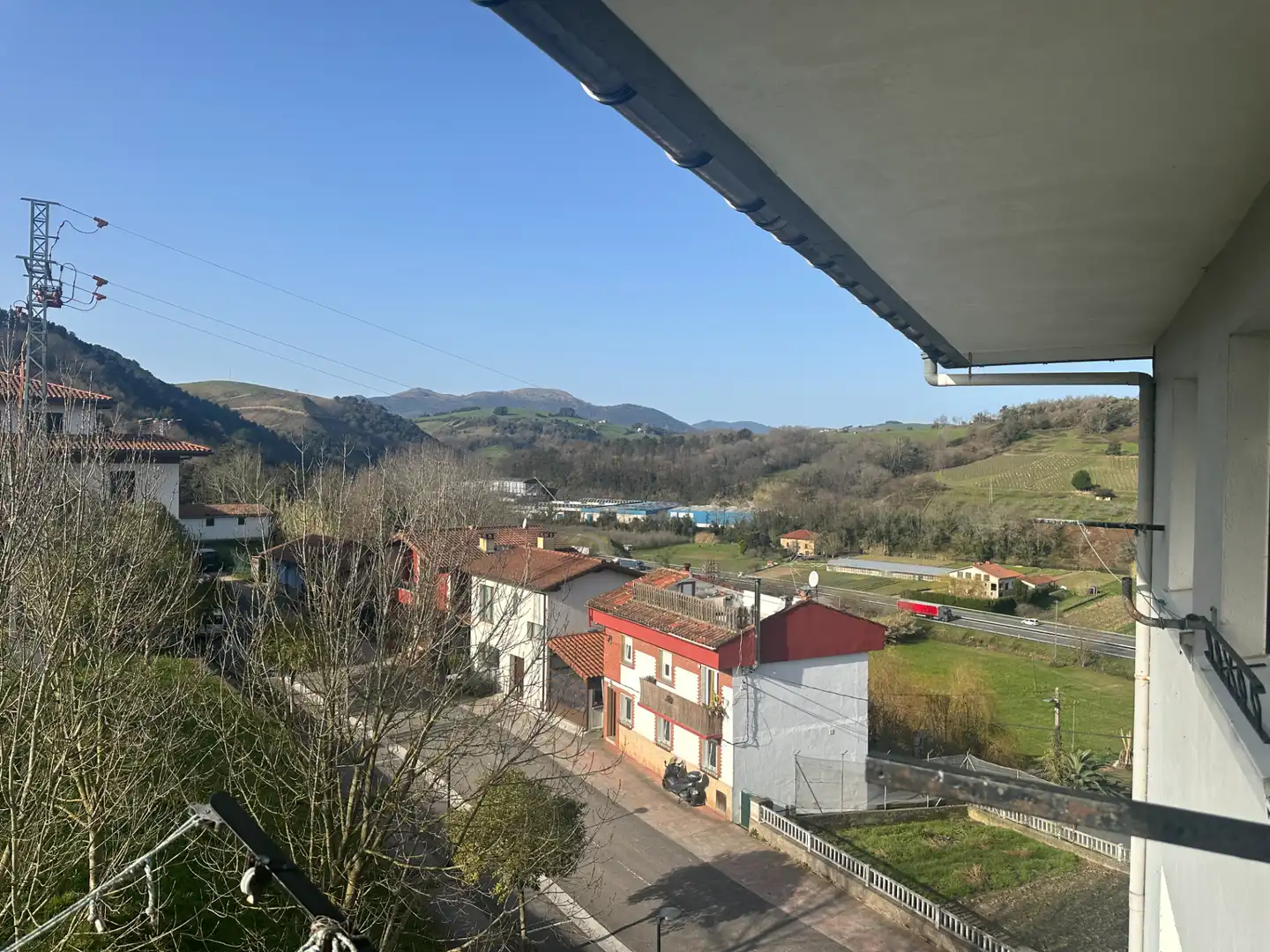 Vista exterior de Piso en venta en Zumaia con Terraza, Horno y Lavadora