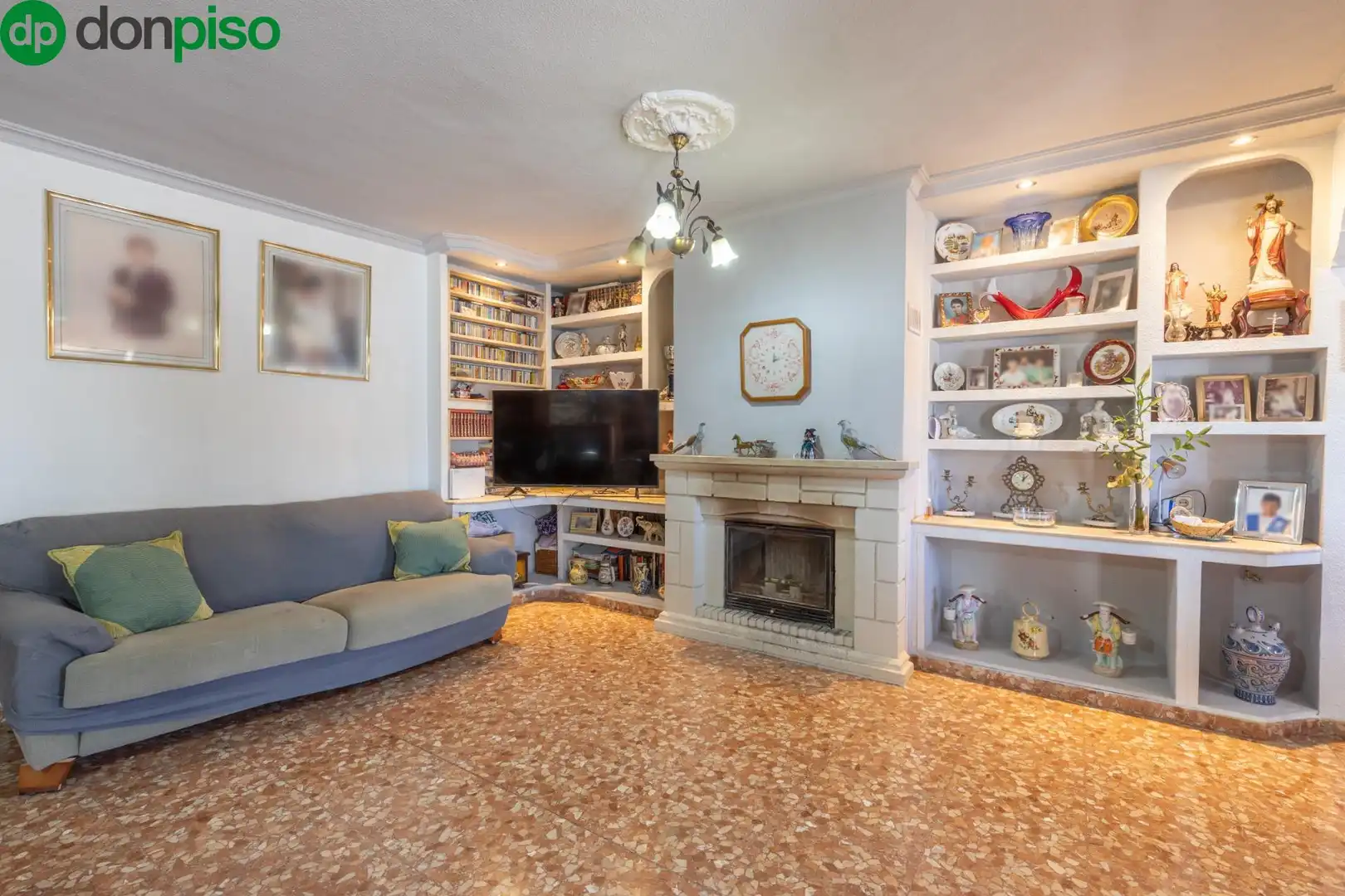 Detached homes for sale in Calle Viejo de Charilla, 43, Alcalá la Real