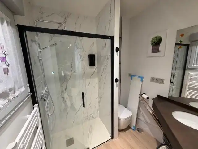 Baño de Piso en venta en León Capital  con Aire acondicionado y Amueblado