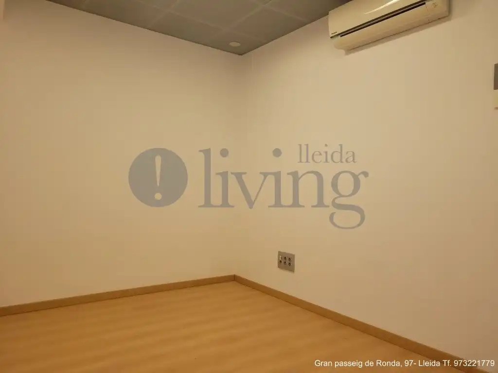 Office space for sale in Carrer Teuleries, imagen 9