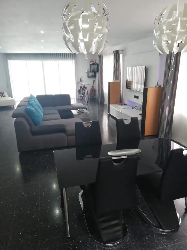 Sala d'estar de Casa o xalet en venda en Telde amb Jardí privat, Terrassa i Traster