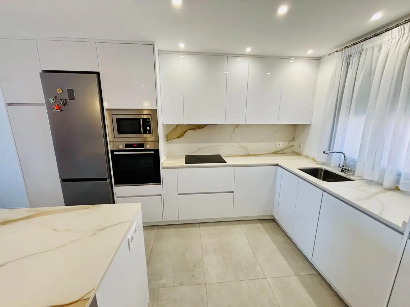 Cuina de Àtic en venda en Benalmádena amb Aire condicionat, Jardí privat i Terrassa