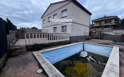 Vista exterior de Casa o xalet en venda en Piera amb Piscina