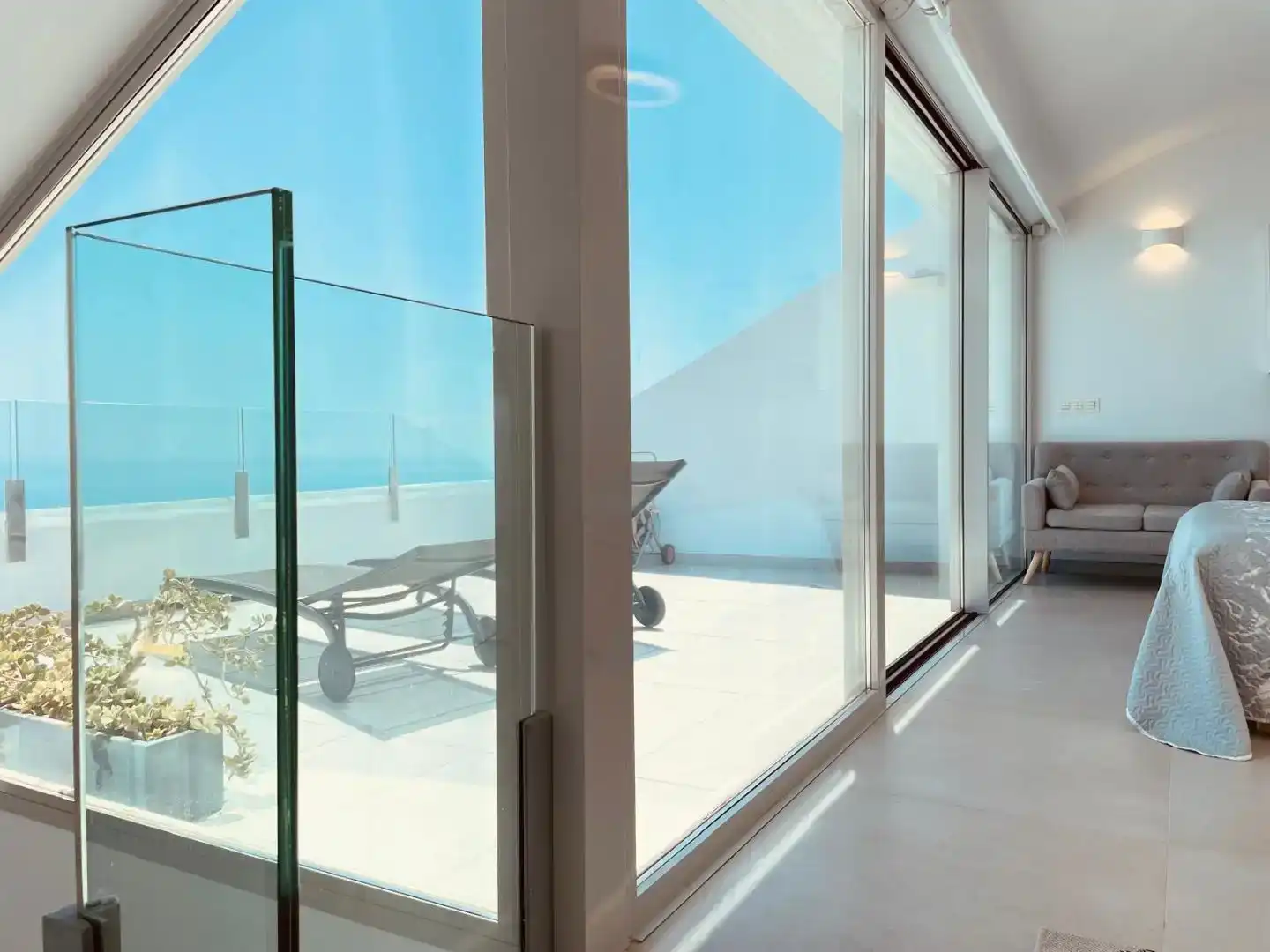 Terrasse von Dachboden zum Verkauf in Benalmádena mit Klimaanlage und Schwimmbad