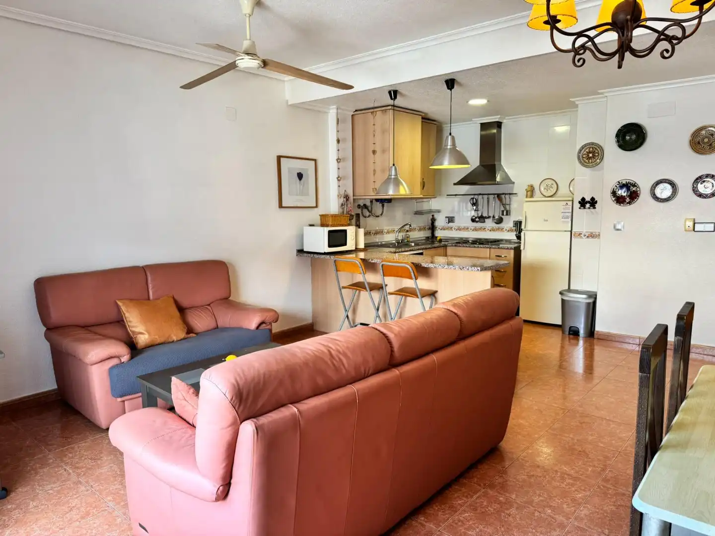 Sala de estar de Piso en venta en La Nucia con Terraza y Piscina comunitaria