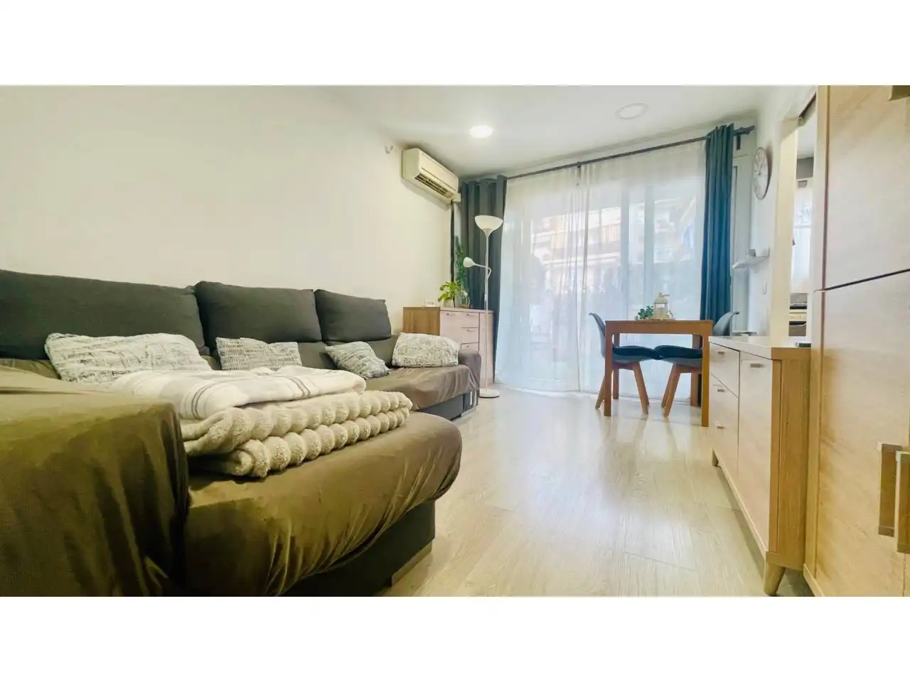 Vista exterior de Pis en venda en Manresa amb Aire condicionat, Calefacció i Parquet