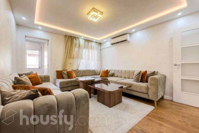 Piso en Venta en CL MONTURIOL, . en El Raval