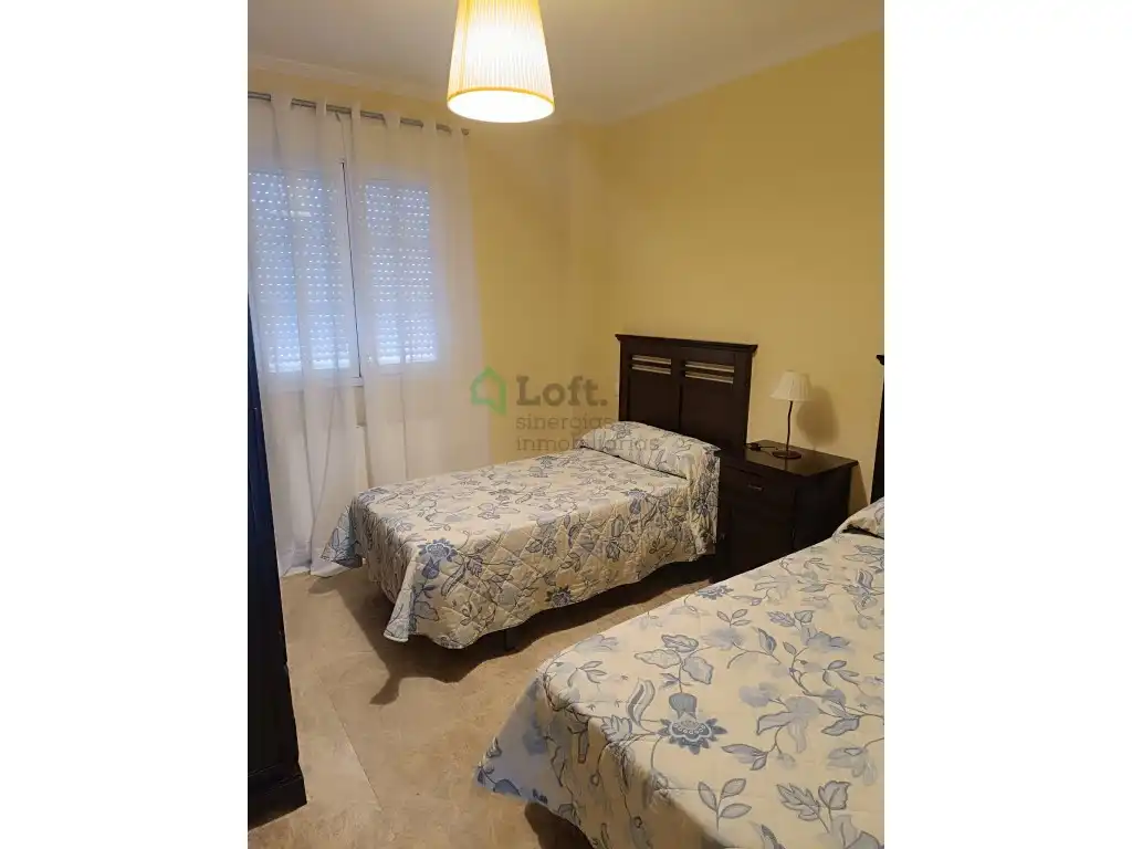 Bedroom of Duplexes for rent in Badajoz  with Air Conditioner, Heating and Terrace