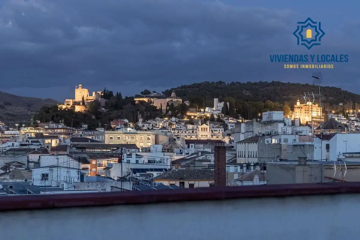 Dúplex amb terrassa en venda a Ronda, imagen 2