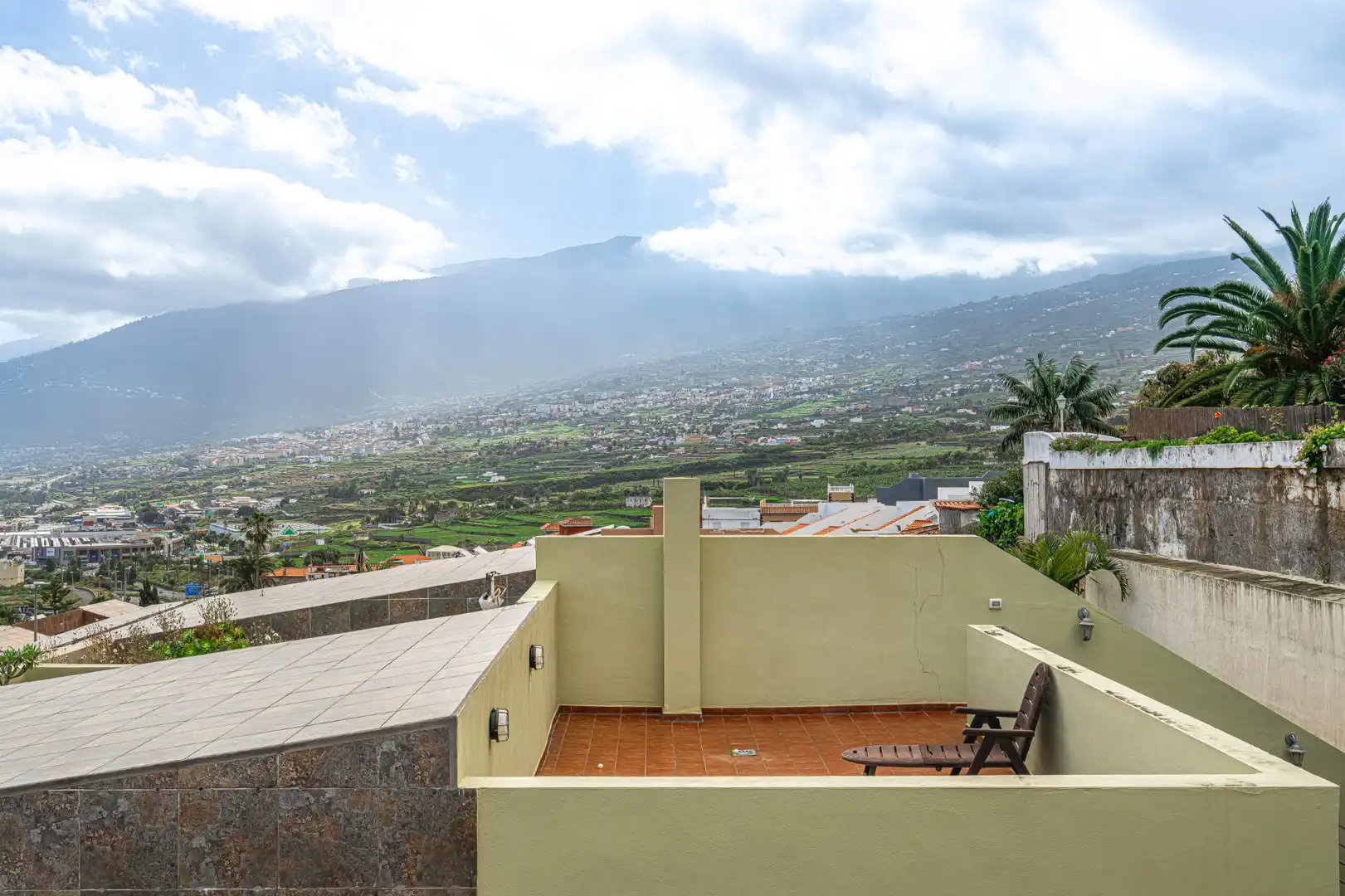 Terrace of Detached homes for sale in Los Realejos  with Parquet flooring, Terrace and Storage room