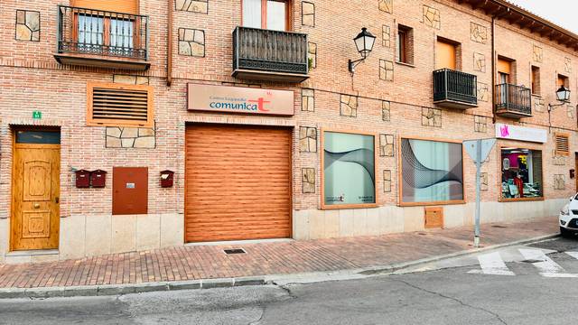 Local comercial en Alquiler en Avenida de la Constitución, 33 en Villa del Prado