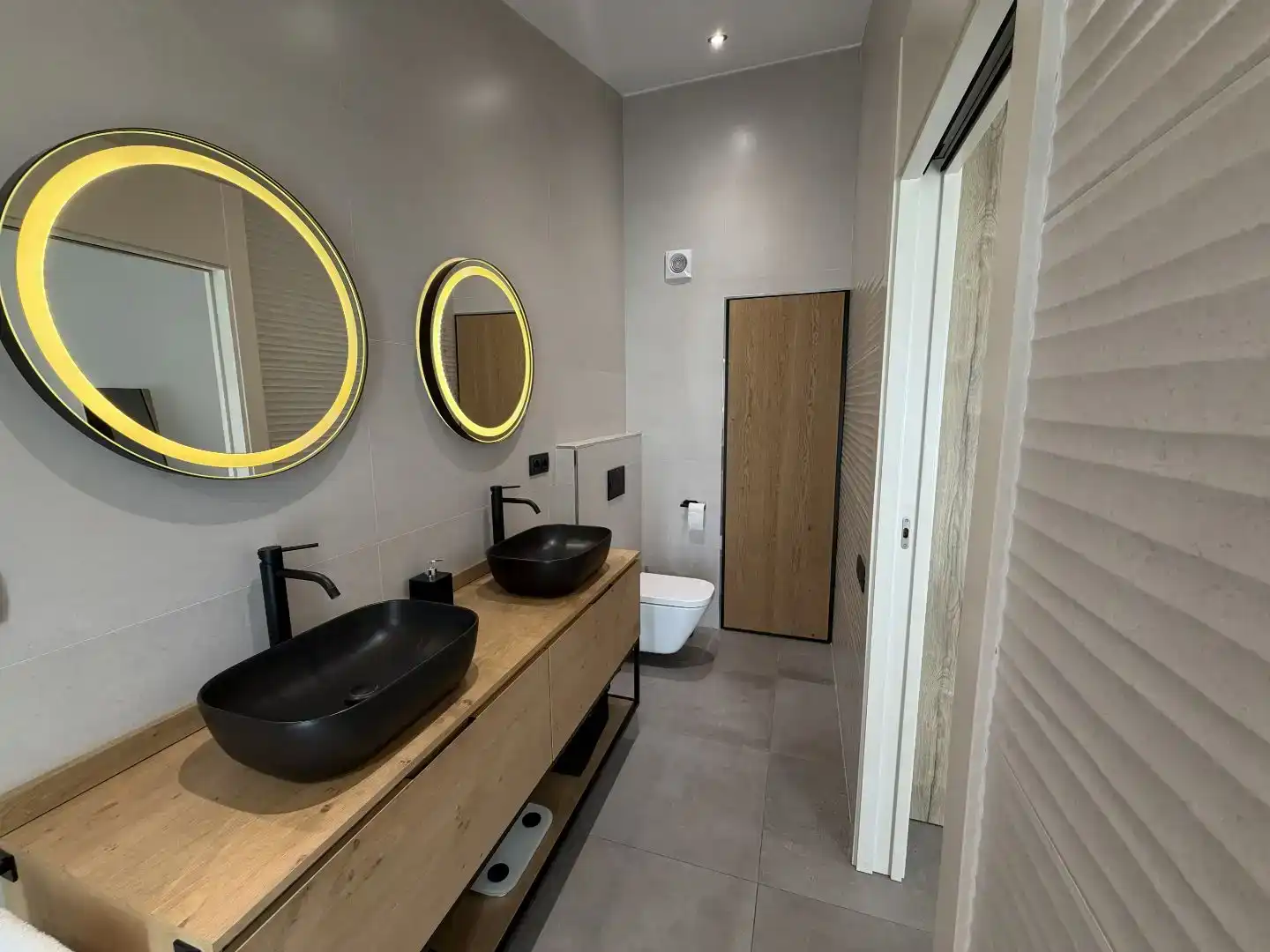 Baño de Casa adosada en venta en Sabadell con Aire acondicionado, Trastero y Balcón