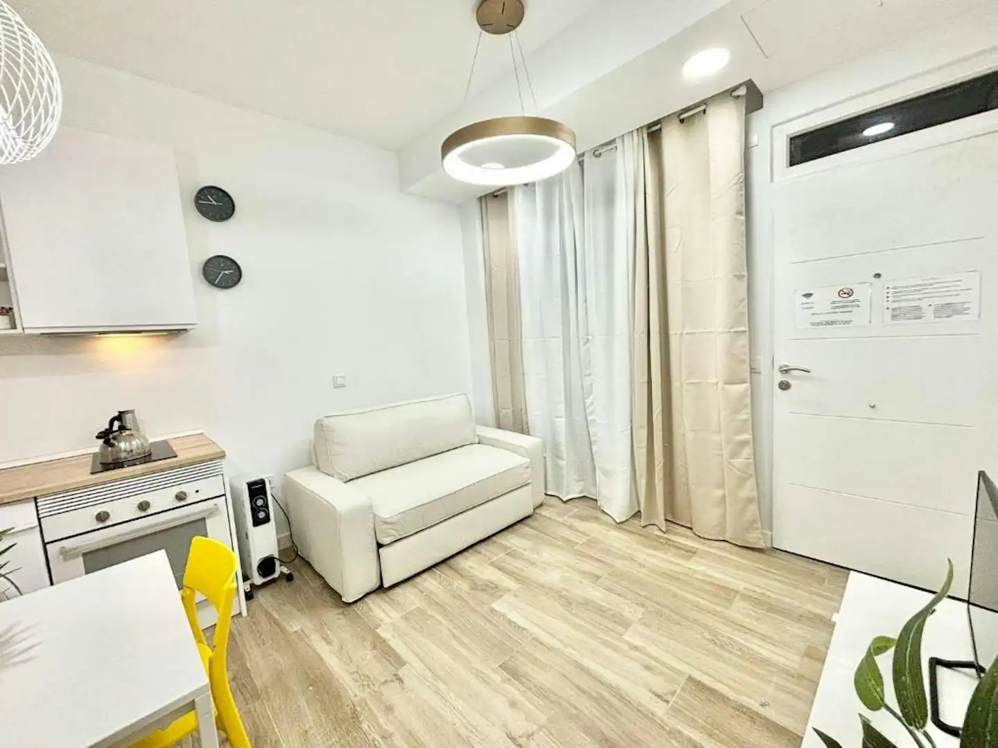Sala d'estar de Pis de lloguer en Madrid amb Aire condicionat, Calefacció i Moblat
