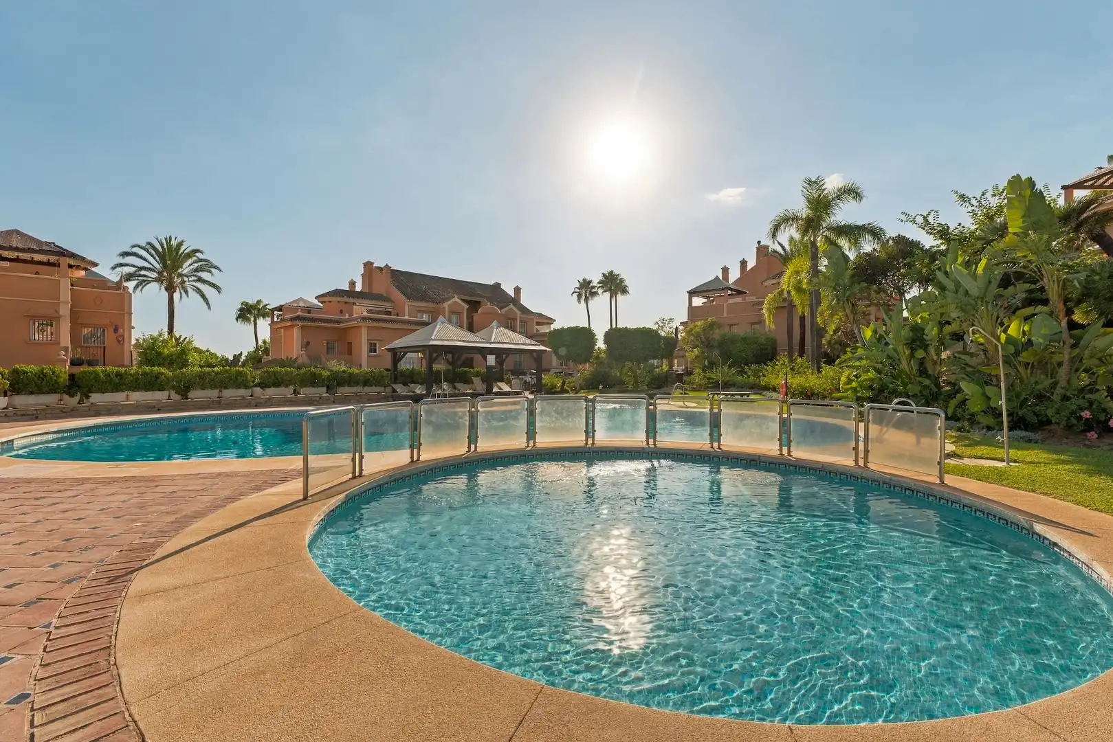 Ático con piscina en venta en Nueva Andalucía