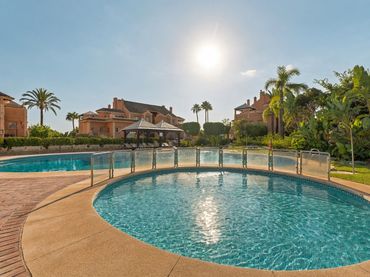 Àtic amb piscina en venda a LAS YEDRAS-NVA ANDALUCIA 45