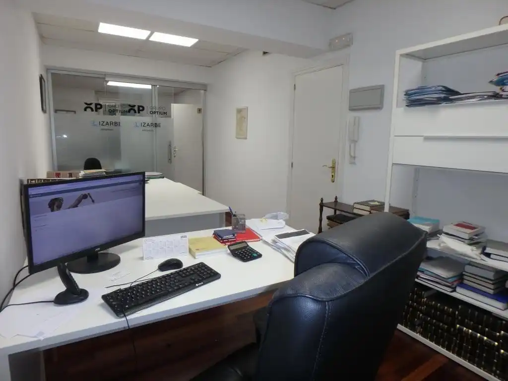 Office space with lift for sale in Casco Antiguo, imagen 7
