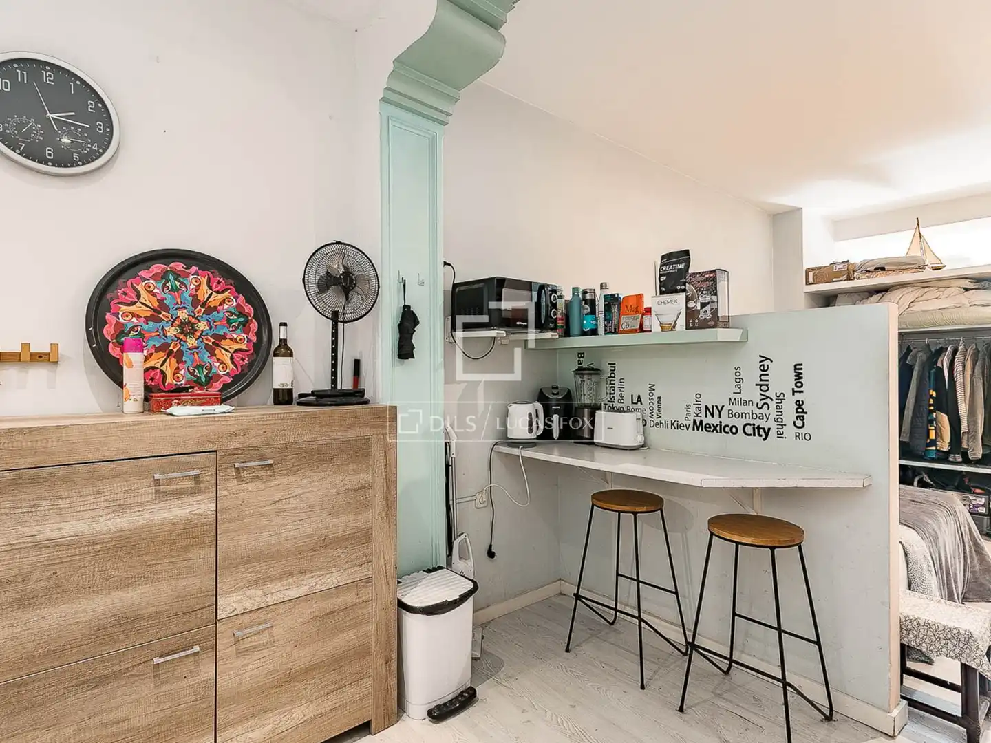 Cocina de Piso en venta en Barcelona con Amueblado y Balcón