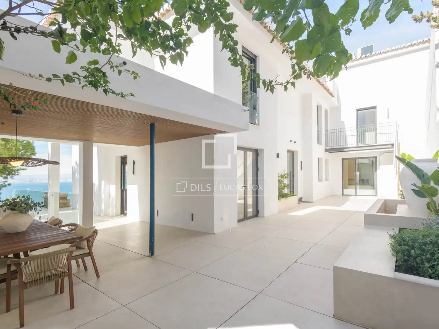 Vista exterior de Casa o xalet en venda en Málaga amb Aire condicionat, Jardí privat i Traster