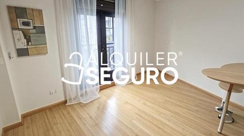 Foto 5 de Estudio de alquiler en De Torrelaguna, Colina, Madrid