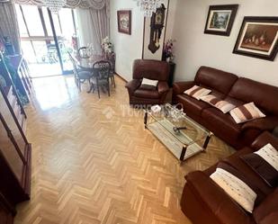 Living room of Flat for sale in Fuenlabrada  with Heating and Parquet flooring