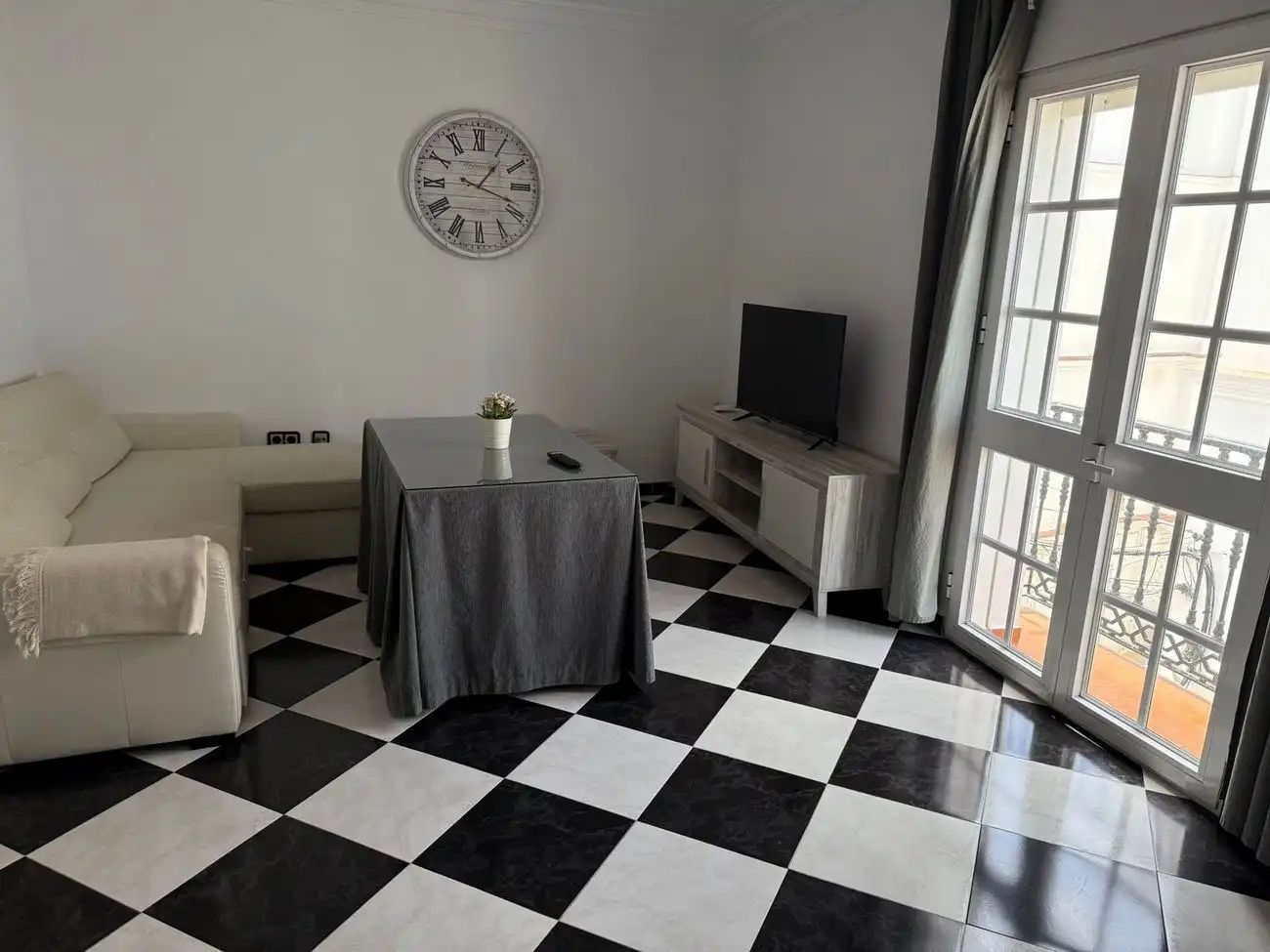 Sala d'estar de Pis en venda en Conil de la Frontera amb Aire condicionat, Traster i Balcó