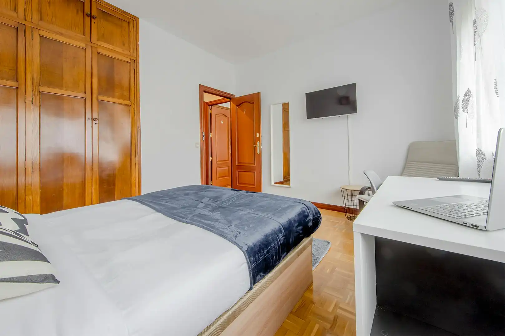 Habitación de Piso para compartir en Madrid con Calefacción, Lavadora y TV
