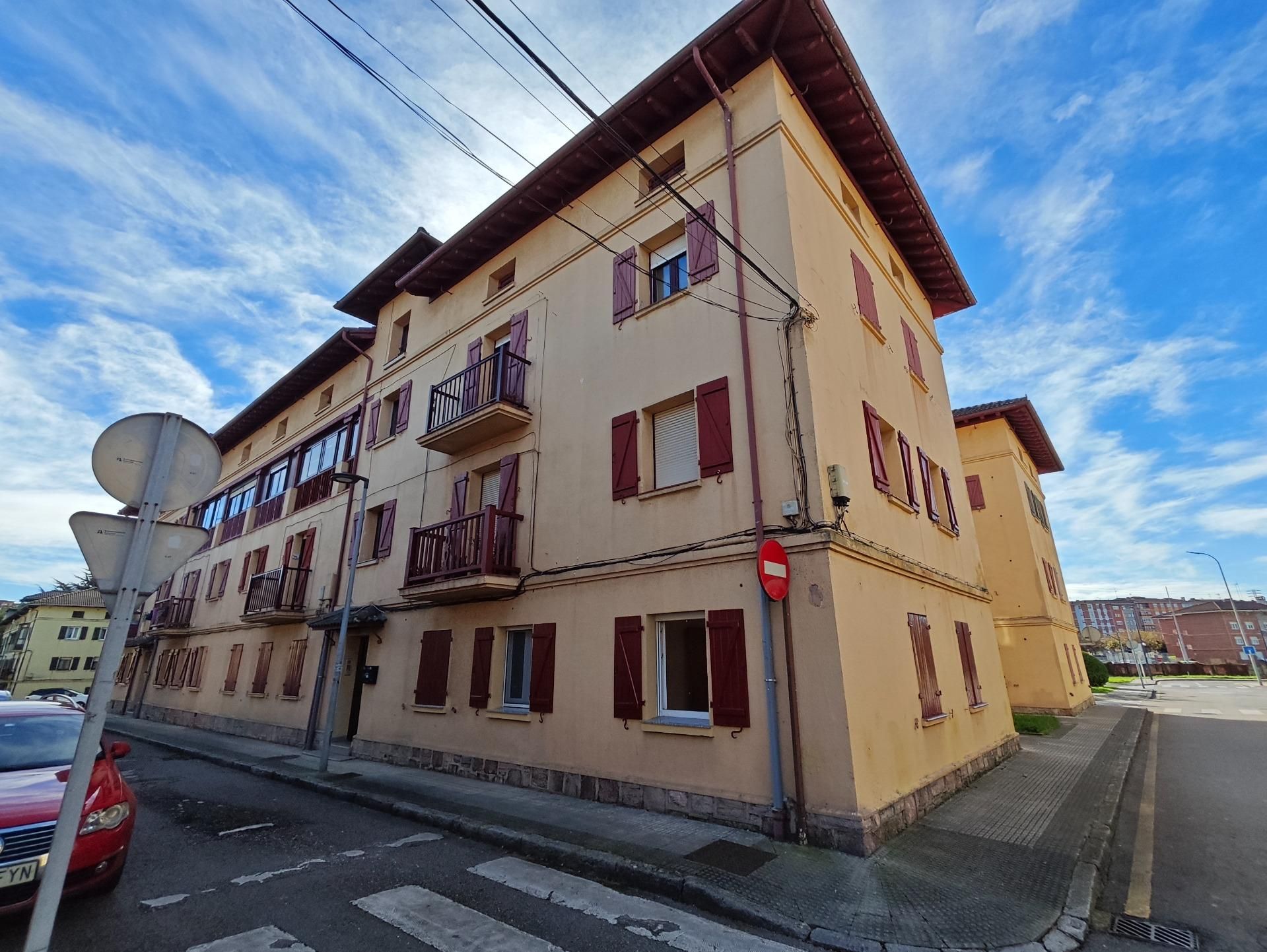 Exterior view of Flat for sale in Avilés  with Storage room and Furnished