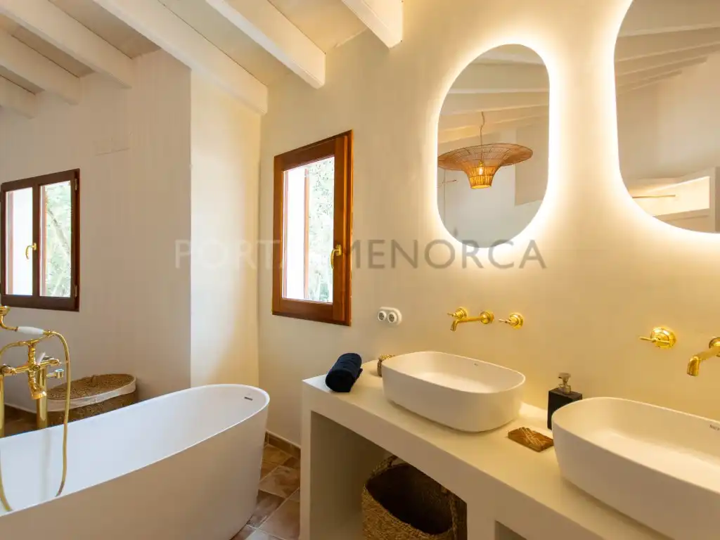 Baño de Finca rústica en venta en Ferreries con Piscina