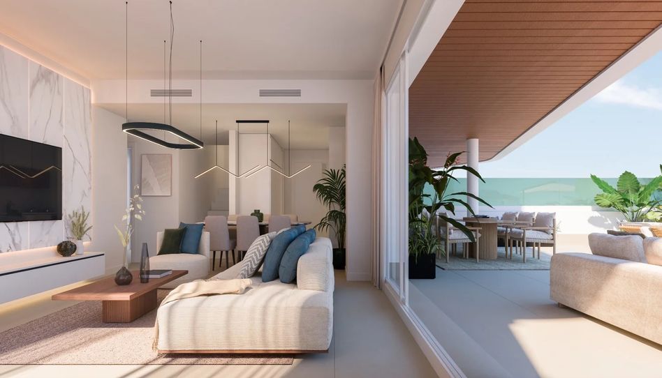 Foto 1 de Piso en venta en Urbanización Santa Rosa, Málaga