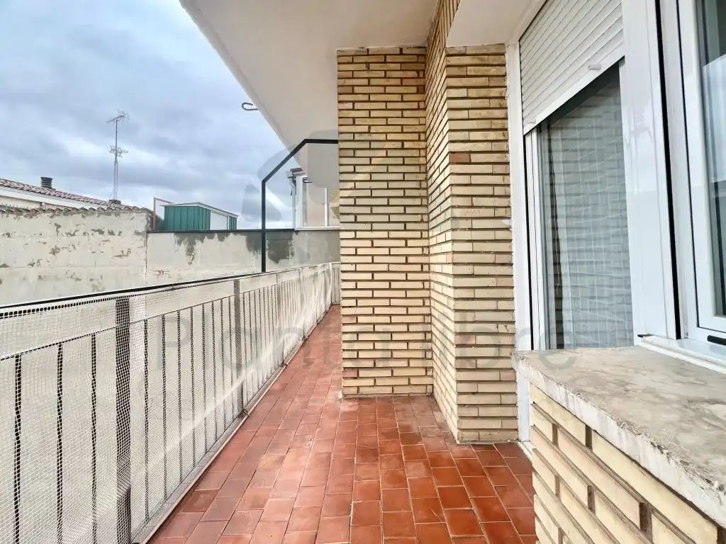 Apartament amb terrassa en venda a Avenida De La Paz, imagen 4