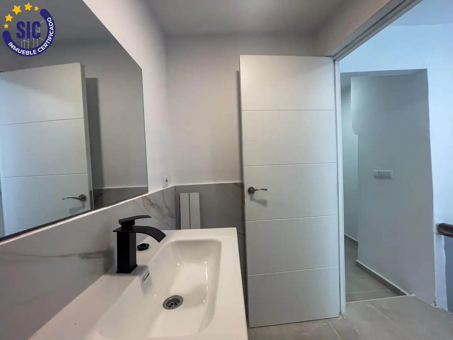 Bany de Casa o xalet en venda en Requena amb Balcó
