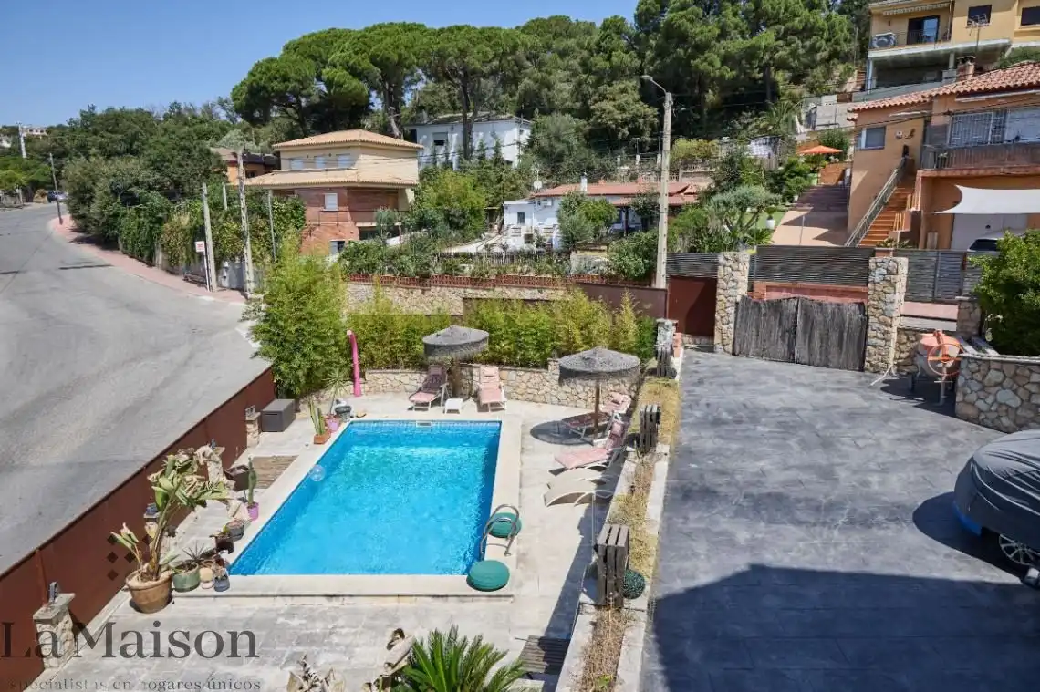 Piscina de Casa o chalet en venta en Dosrius con Calefacción, Jardín privado y Parquet