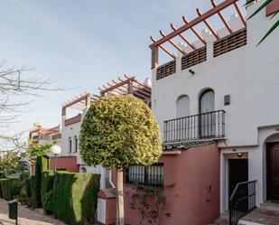 Exterior view of Single-family semi-detached for sale in Estepona  with Terrace