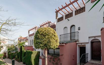 Exterior view of Single-family semi-detached for sale in Estepona  with Terrace