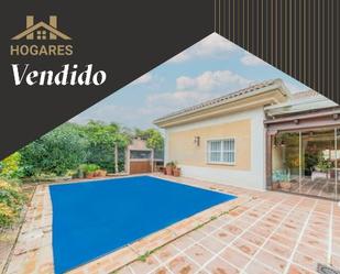 Garden of Single-family semi-detached for sale in Villaviciosa de Odón  with Air Conditioner, Terrace and Swimming Pool