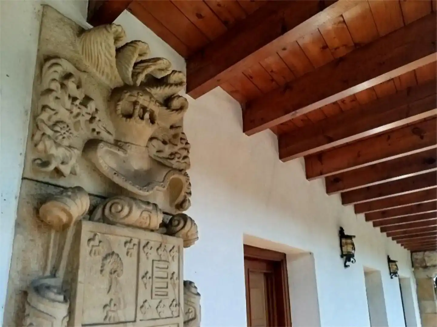 Casa adosada en venda en Los Corrales de Buelna  amb Balcó